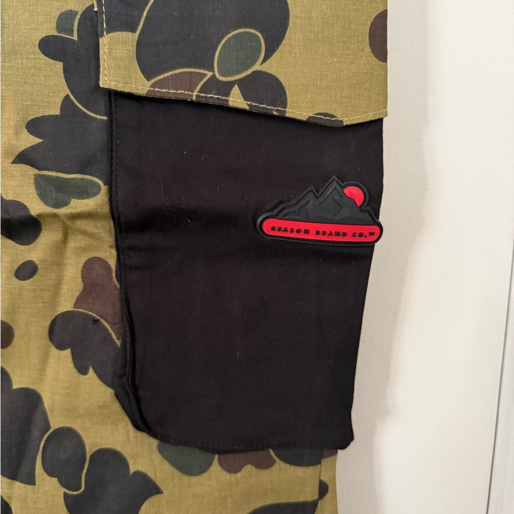 Reason Camouflage Cargo Pants, Size Large NWT - Picture 5 of 11